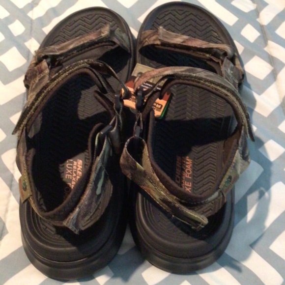 NWT Men’s Skechers “Sargo Namor” Camouflage Sandals - Size 12